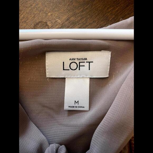 LOFT Elegant Printed Blouse with Tie Detail - Size M - Picture 3 of 8